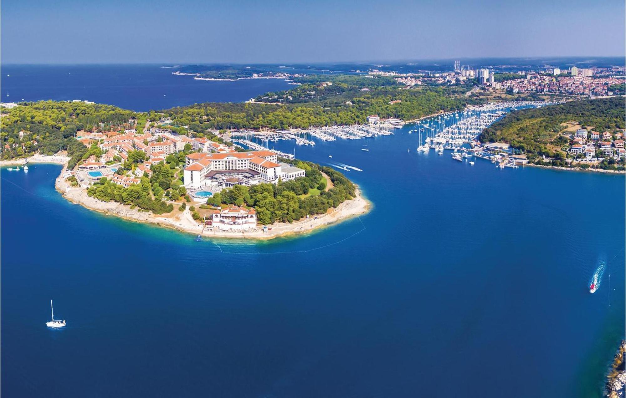 2 Bedroom Lovely In Pula