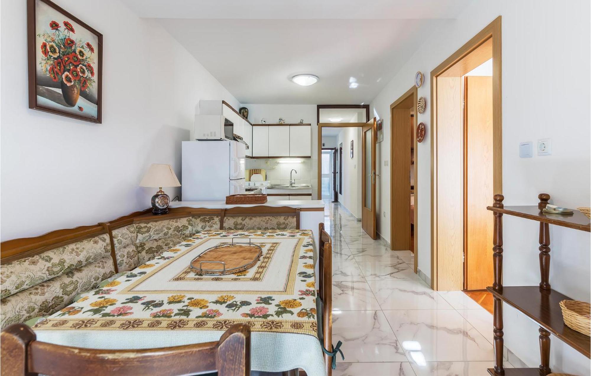 2 Bedroom Lovely In