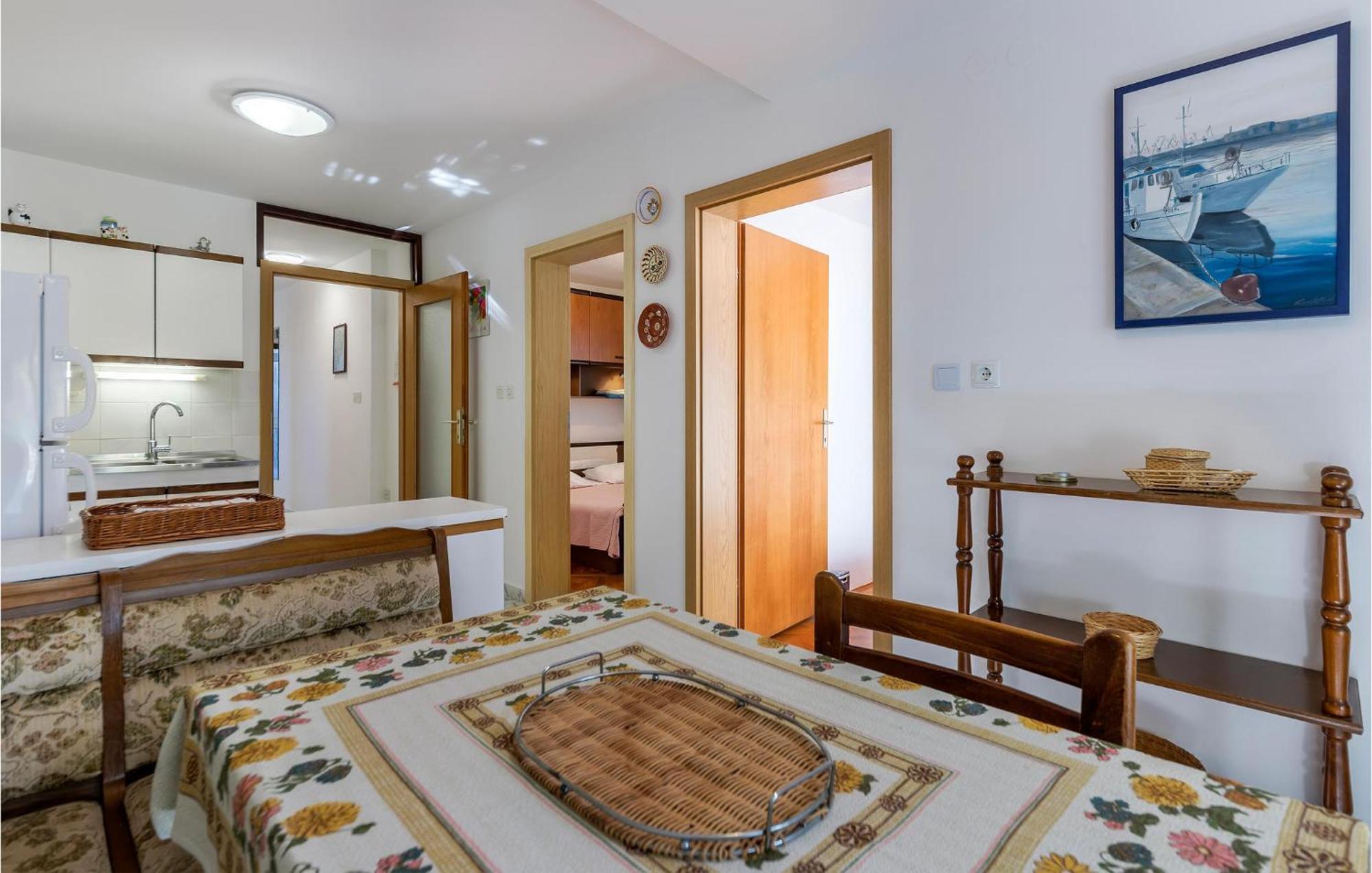 2 Bedroom Lovely In Pula